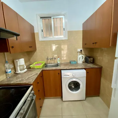 Kontheo Elli Ground Apt 2 Near The Beach * Larnaka