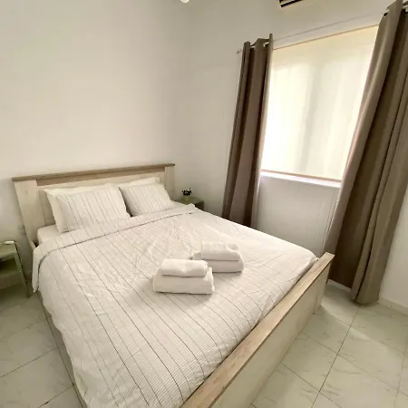 Kontheo Elli Ground Apt 2 Near The Beach *