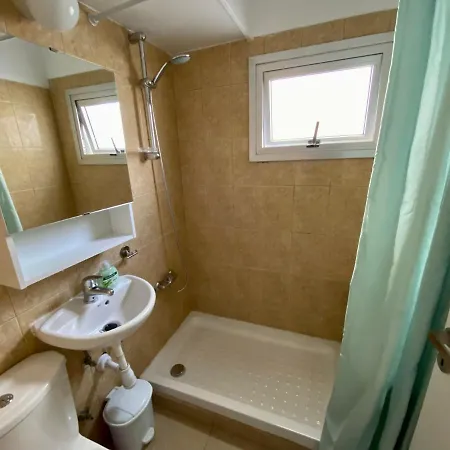 Kontheo Elli Ground Apt 2 Near The Beach * Larnaka