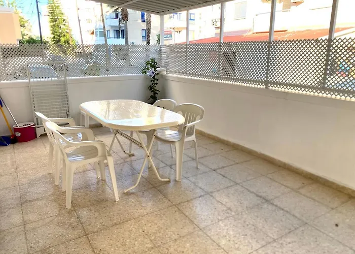 Kontheo Elli Ground Apt 2 Near The Beach * Larnaka